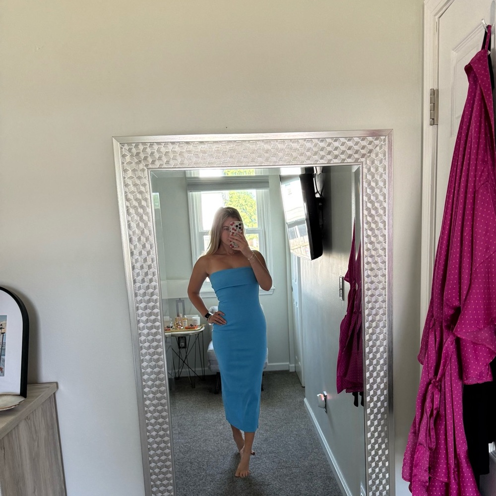 Elegant Blue Strapless Dress